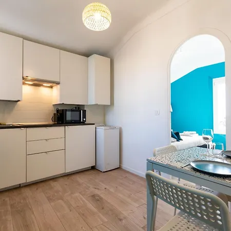 Apartment Bright Studio Close To The Sea *